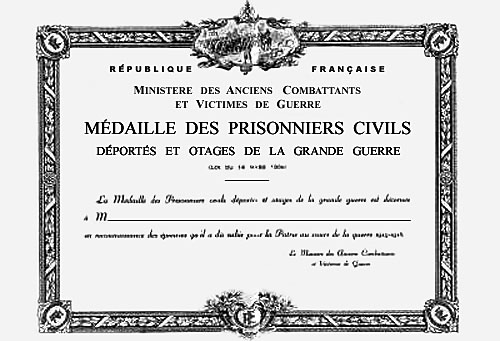 Dipl�me d�cern� avec la m�daille des prisonniers civils. Source : MINDEF/SGA/DMPA