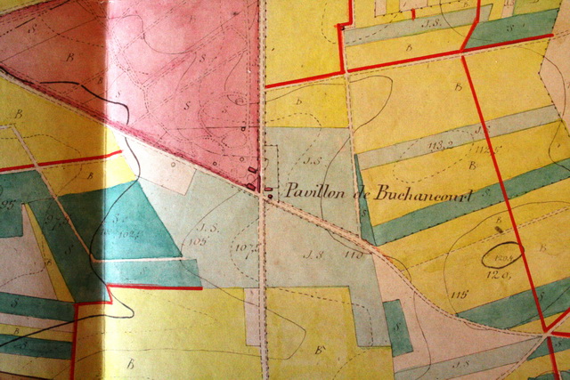 Plan du 03 NOVEMBRE 1899: Le parc d'agrment apparat en rose et autour les cultures en jaune et les bois en vert. Dans l'angle Sud-est le pavillon de Buchancourt qui sera transfr au Camp d'Orlans.