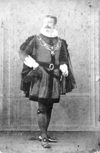 Le baron Armand Jean Marie DONCOEUR, en tenue d'apparat de Camrier du Pape.