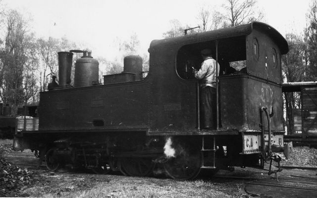 Locomotive 130 T - voie 1 M <br><small>Photo Guy PEREVE</small>