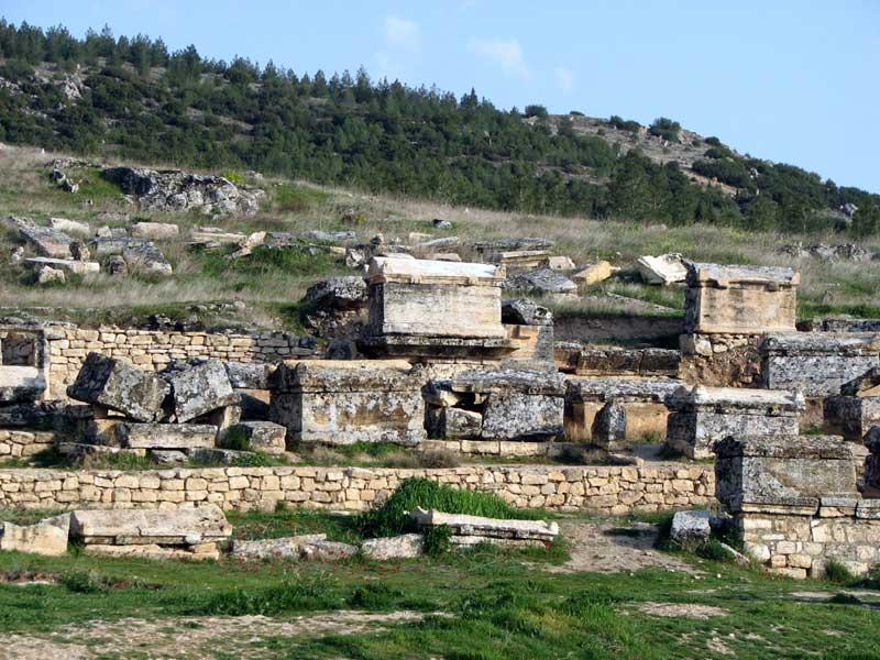 turquie20.jpg - Hierapolis : nécropoles