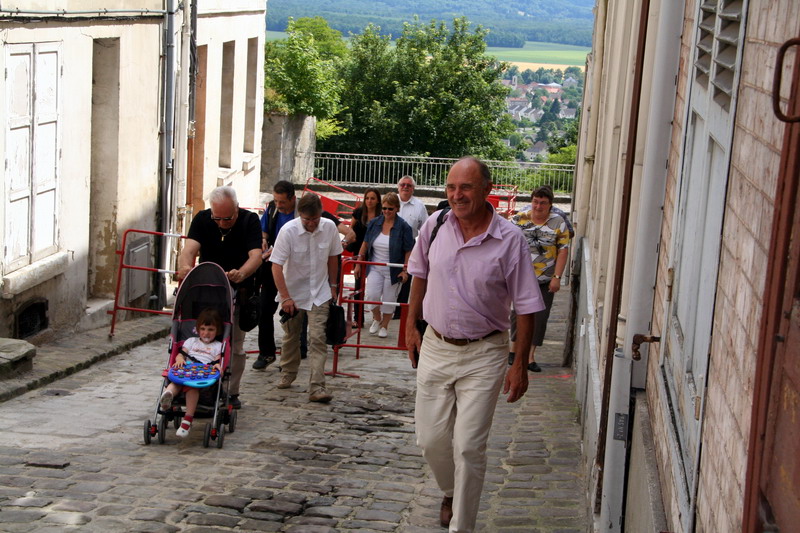 Toute la bande  l'assaut de la cit mdivale