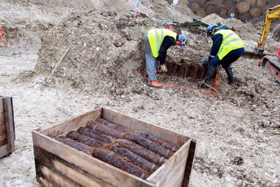 30 TONNES D'OBUSJean-Marie Champagne.