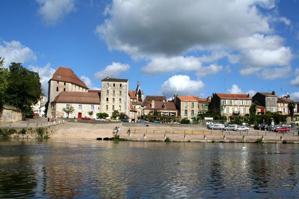 dordogne18.jpg - Bergerac : le port