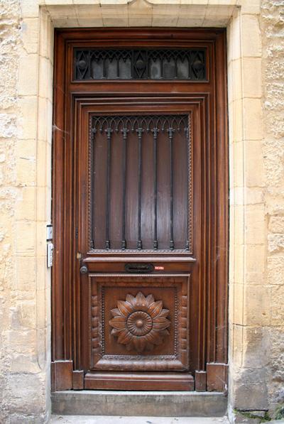 dordogne9.jpg - Sarlat : porte